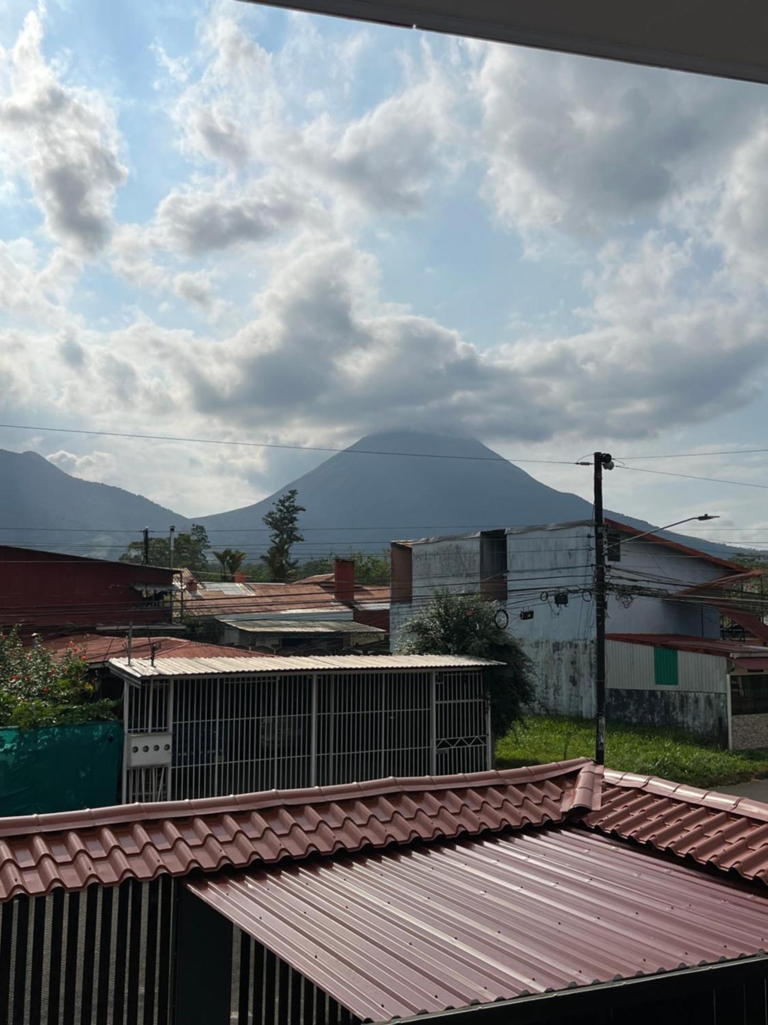 Alojamientos N&S La Fortuna Luaran gambar