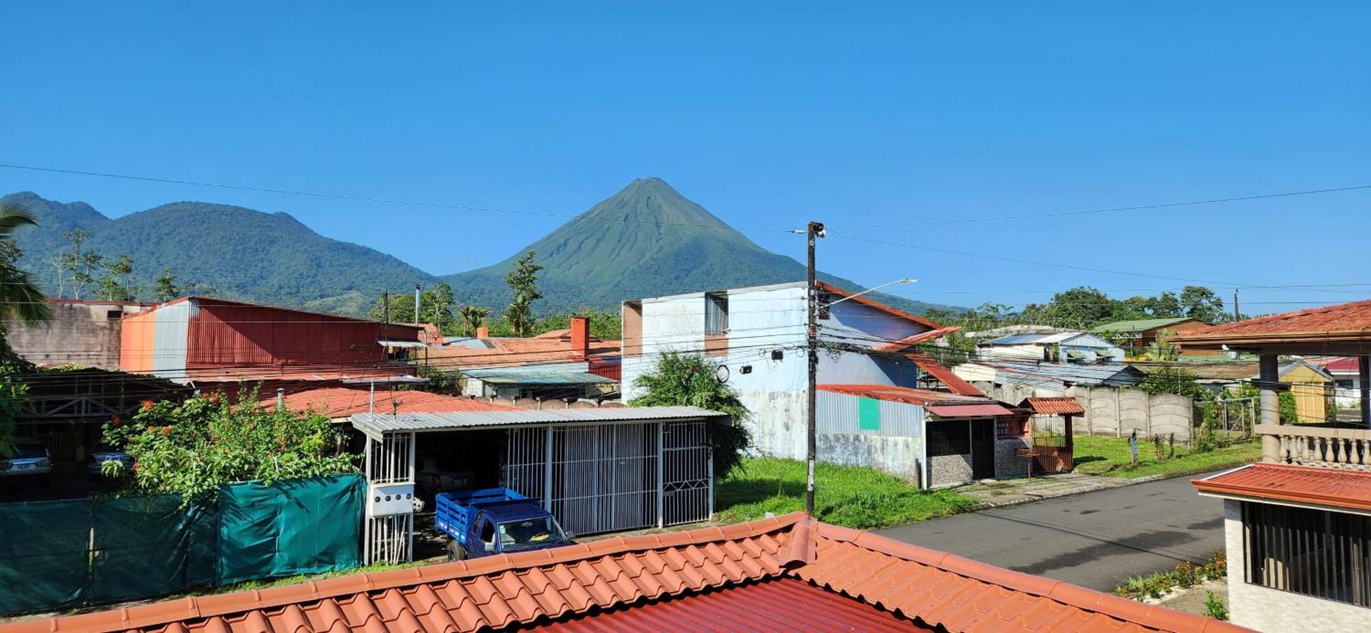 Alojamientos N&S La Fortuna Luaran gambar